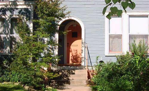 Locust Street Inn Denton Exterior photo